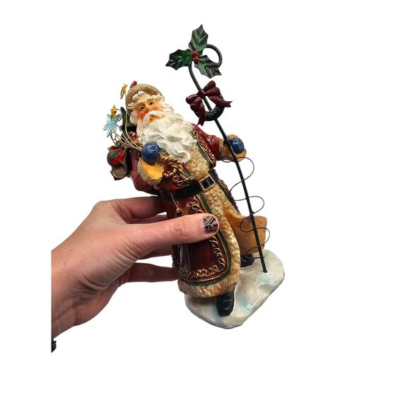 Vintage Rustic Santa Claus Christmas Figurine w/ Holly Staff & Toy Sack - Picture 5 of 5